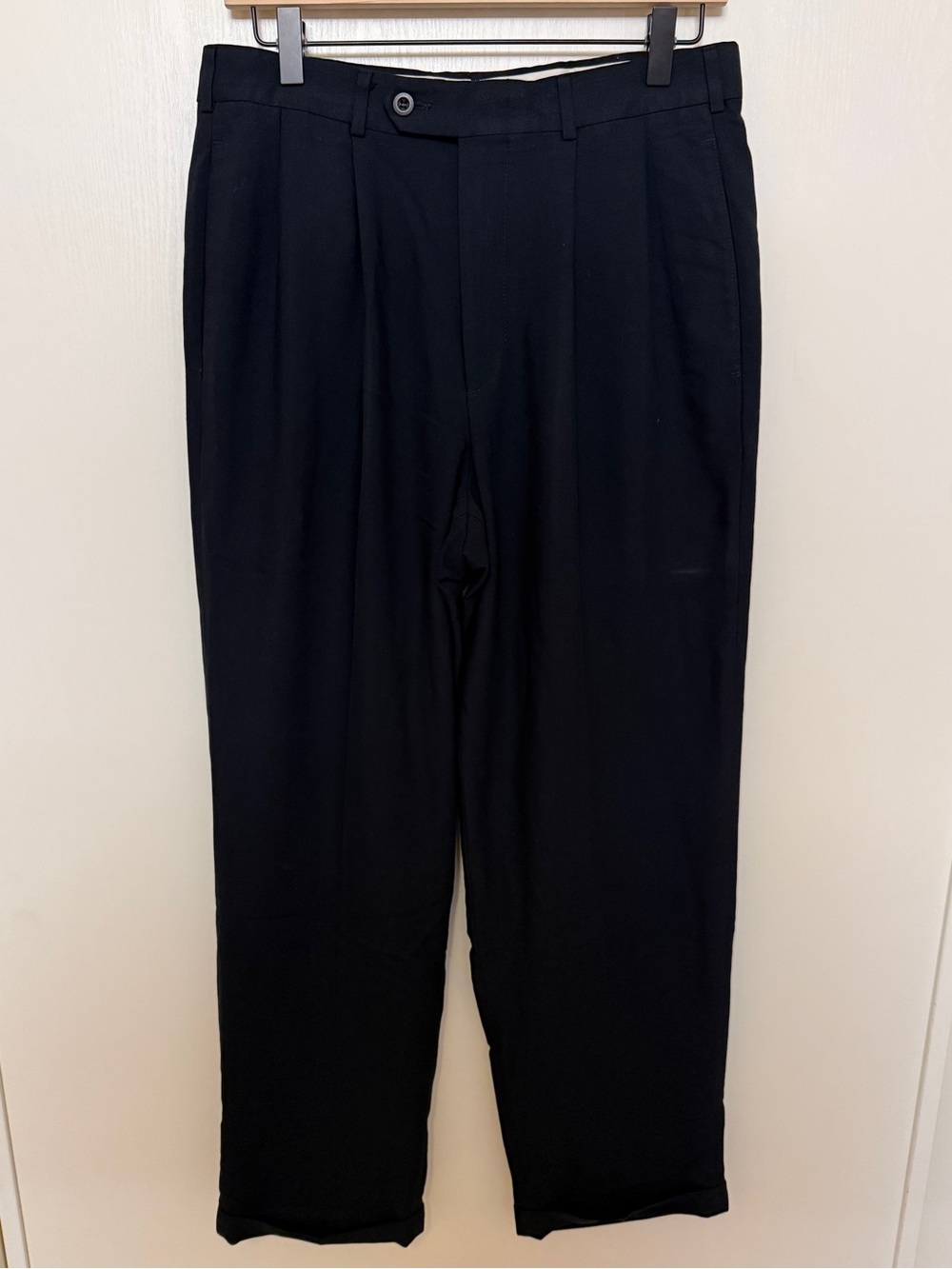 Slates Men's Black Pleated Dress Pants